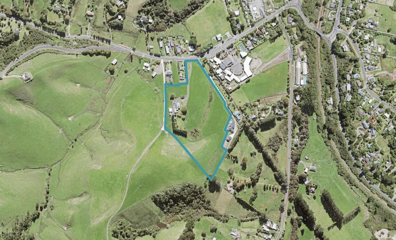 16 Bethells Road, Waitakere, Auckland - Carousel 1
