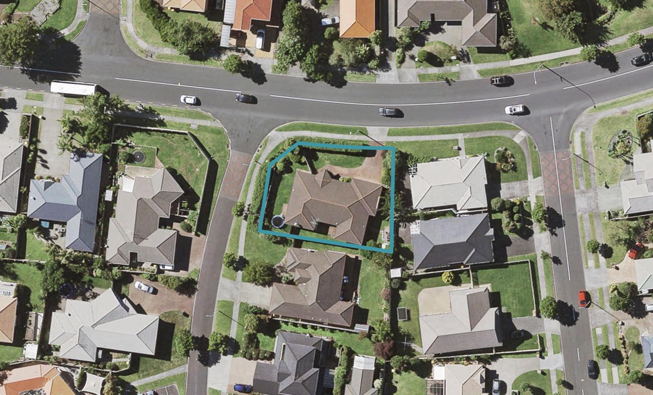 2 Campian Place, Golflands, Auckland - Carousel 1