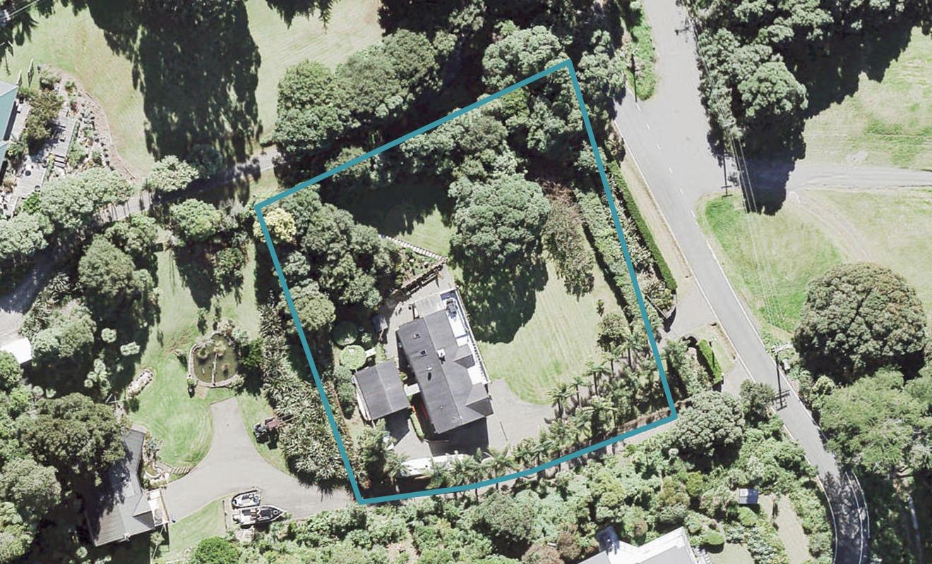 129 Cornwallis Road, Cornwallis, Auckland - Carousel 1