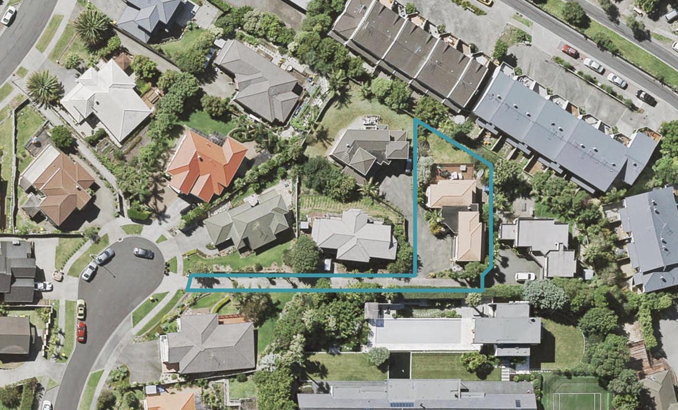 15 Maidstone Place, Oteha, Auckland - Carousel 1