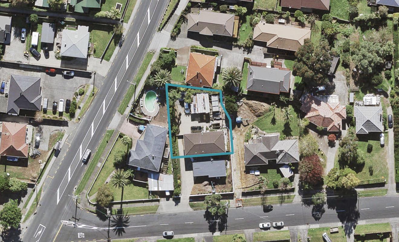 2A Tirimoana Road, Te Atatu South, Auckland - Carousel 1