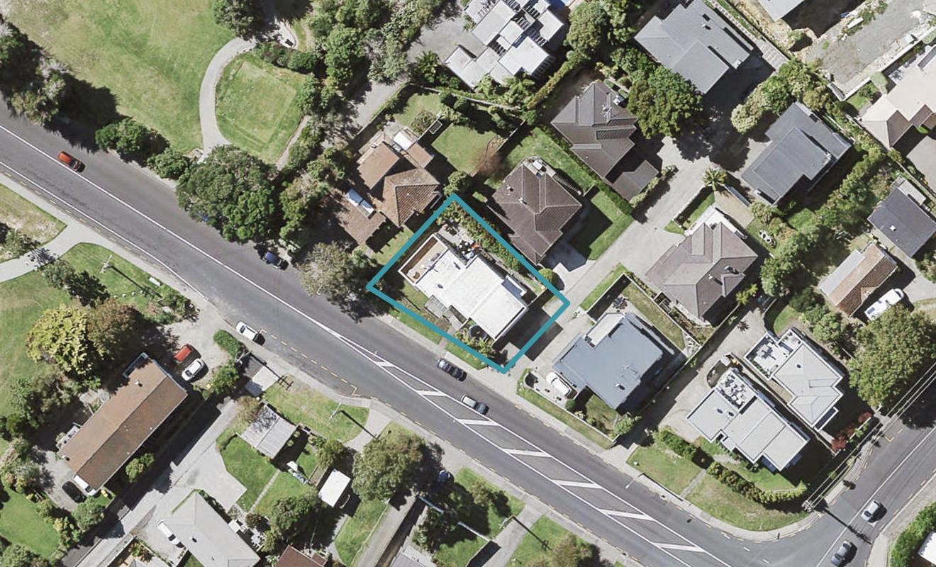 225 East Coast Road, Campbells Bay, Auckland - Carousel 1