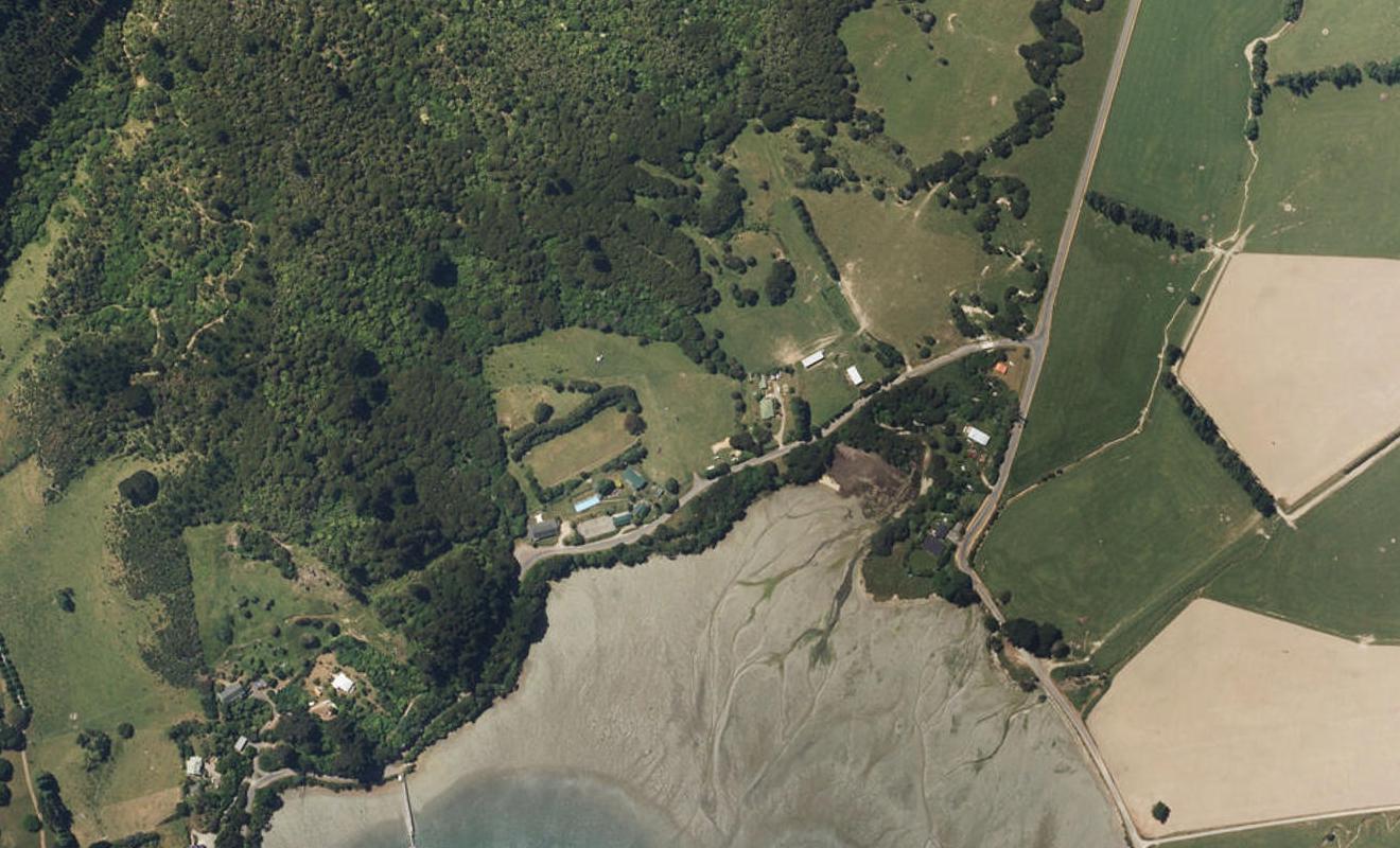 5662 Kenepuru Road, WAITARIA BAY - Carousel 1