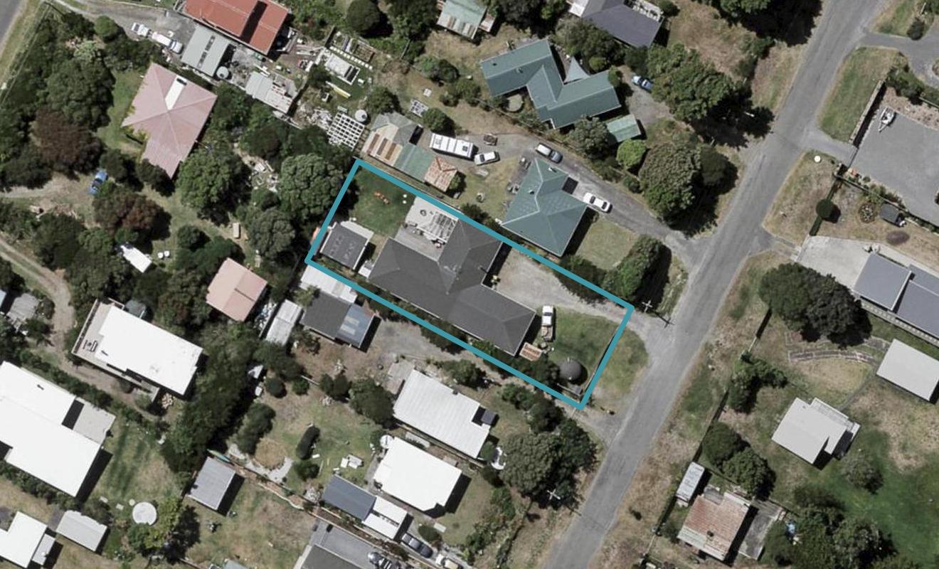 11 Gawler Street, Te Horo Beach - Carousel 1