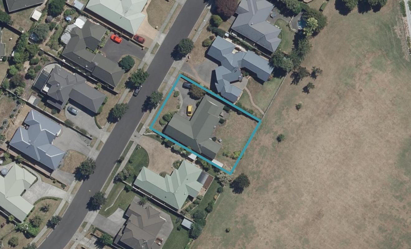 7 Limousin Place, Grandview Heights, Hamilton - Carousel 1
