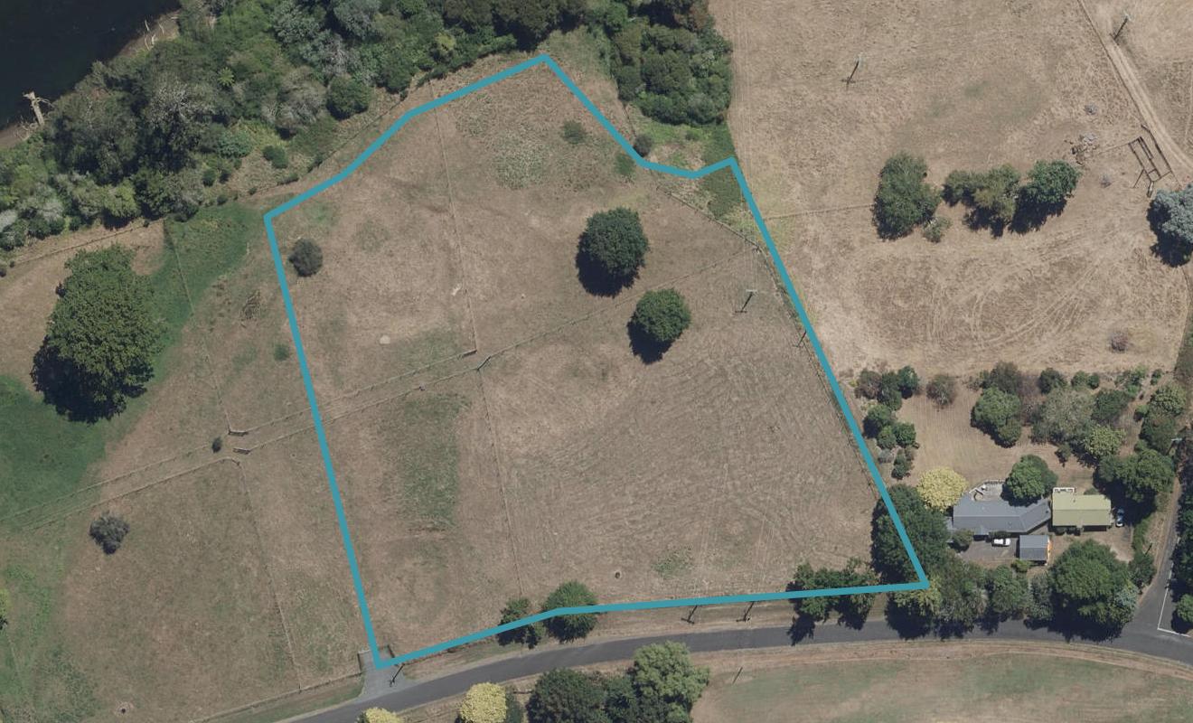 13 Hoki Whenua Road, Peacocke, Hamilton - Carousel 1