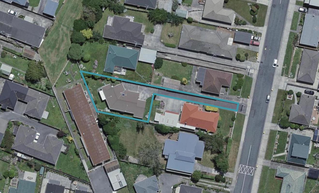 9A Findlay Street, Tawa, Wellington - Carousel 1
