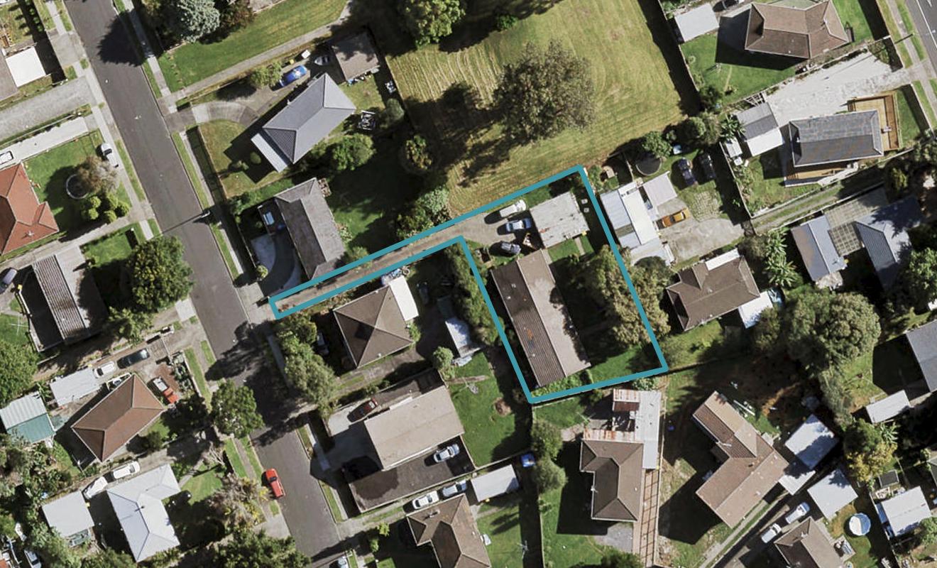 30 Frobisher Way, Clendon Park, Auckland - Carousel 1