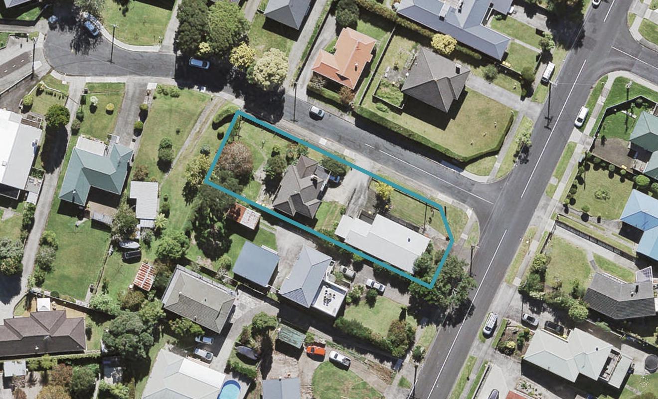 58 Tirimoana Road, Te Atatu South, Auckland - Carousel 1
