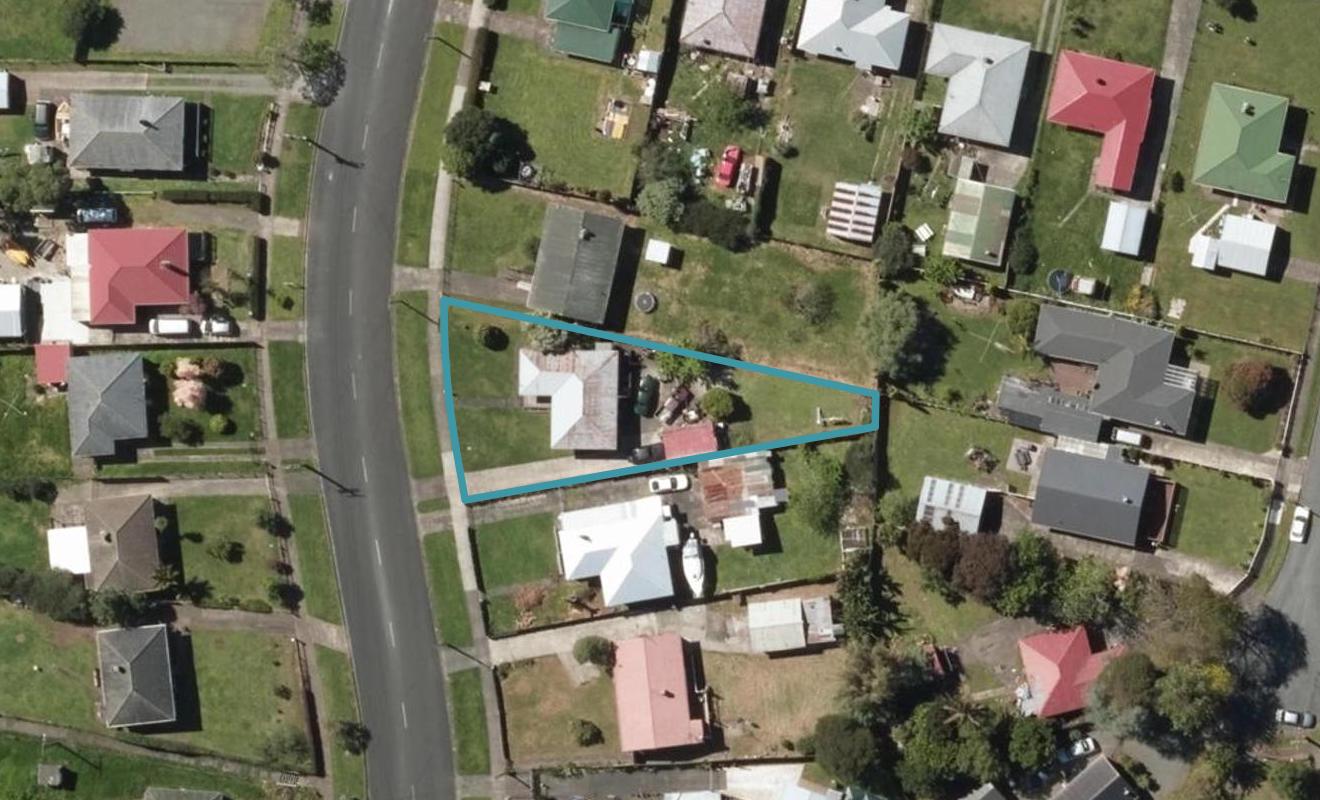 12 Holmes Avenue, Otangarei, Whangarei - Carousel 1