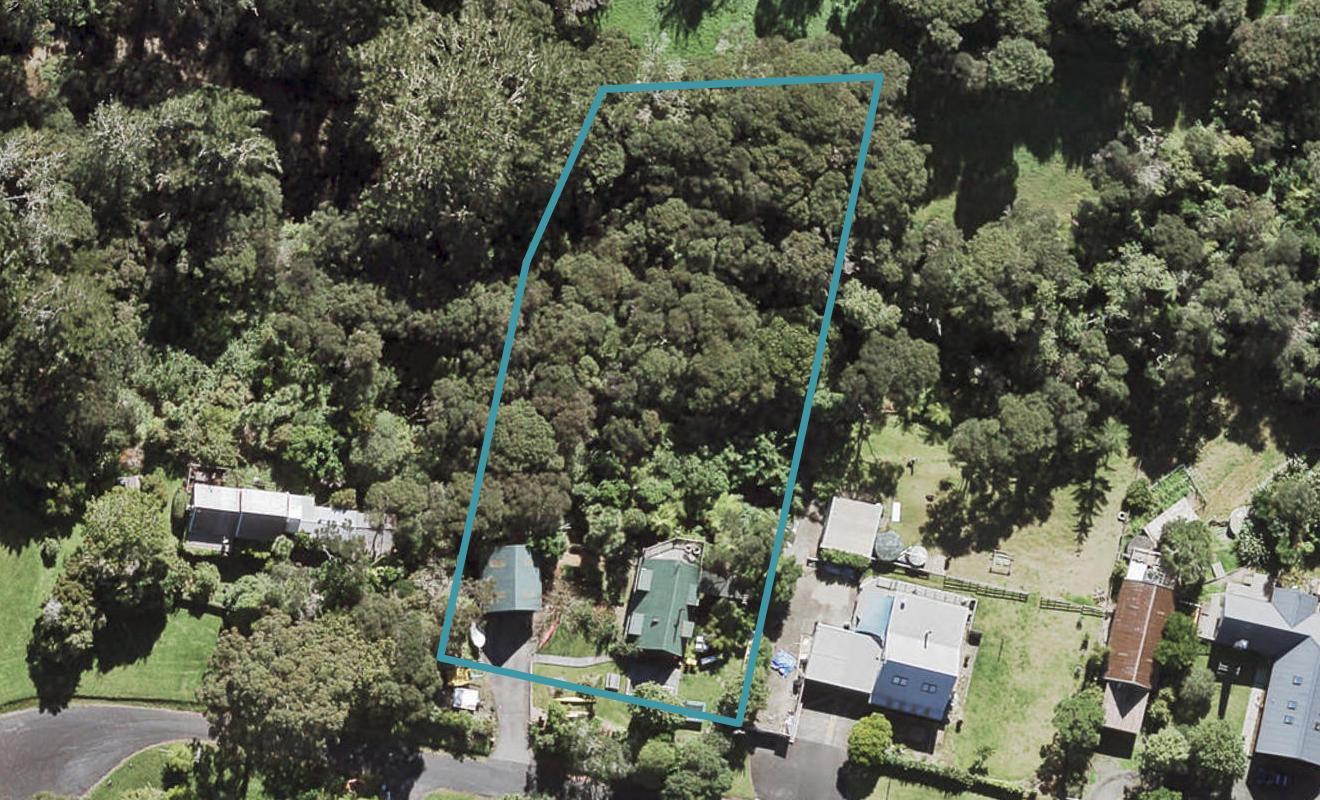 54 Chatham Avenue, Paremoremo, Auckland - Carousel 1