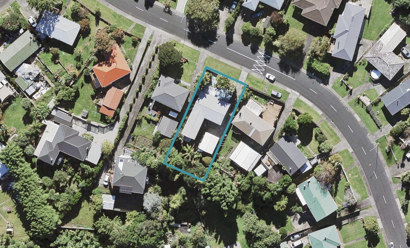 47 La Rosa Street, Green Bay, Auckland - Carousel 1
