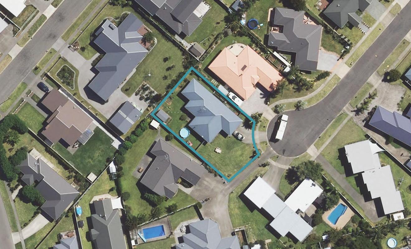 15 Roger Street, Lytton West, Gisborne - Carousel 1