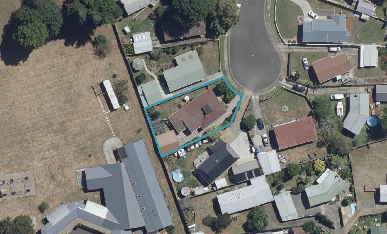 22 Margaret Place, Deanwell, Hamilton - Carousel 1