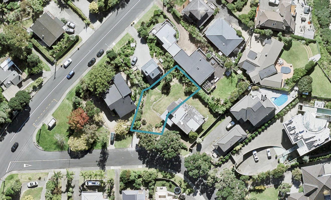 2B Sharon Road, Waiake, Auckland - Carousel 1