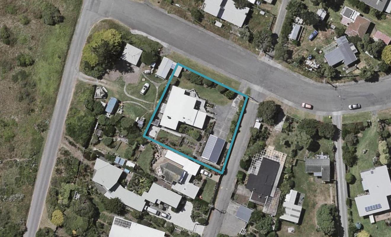 30 The Avenue, Otaki Beach, Otaki - Carousel 1