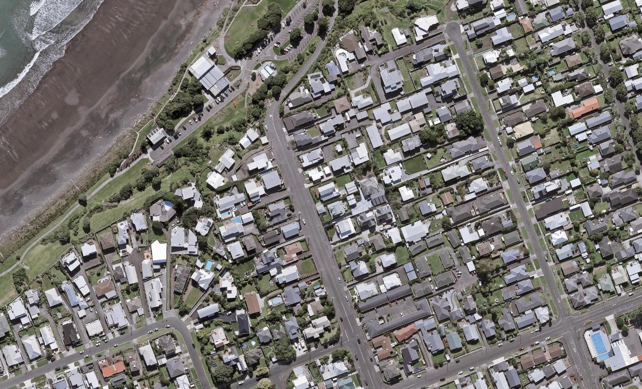 11 Beach Street, Fitzroy, New Plymouth - Carousel 1