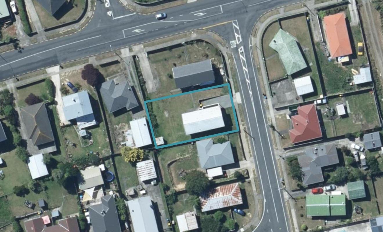 137 Driver Crescent, Cannons Creek, Porirua - Carousel 1