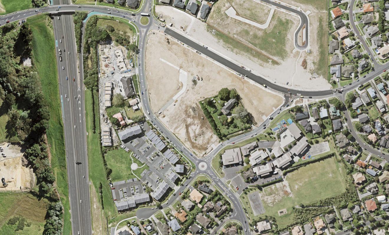 5/55 Spencer Road, Oteha, Auckland - Carousel 1