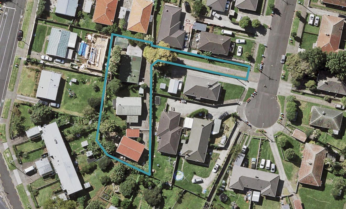 37 Ropata Avenue, Point England, Auckland - Carousel 1