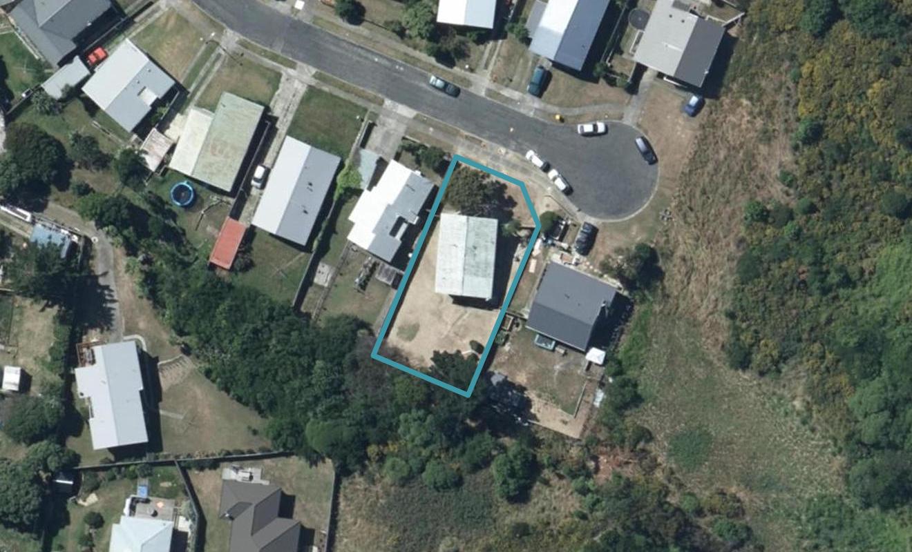 12 Keith Hart Grove, Titahi Bay, Porirua - Carousel 1