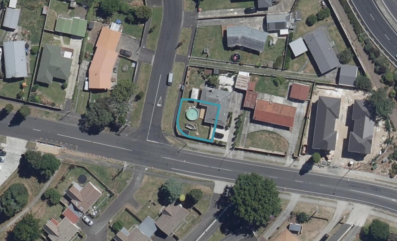 2/2 Lugton Street, Nawton, Hamilton - Carousel 1