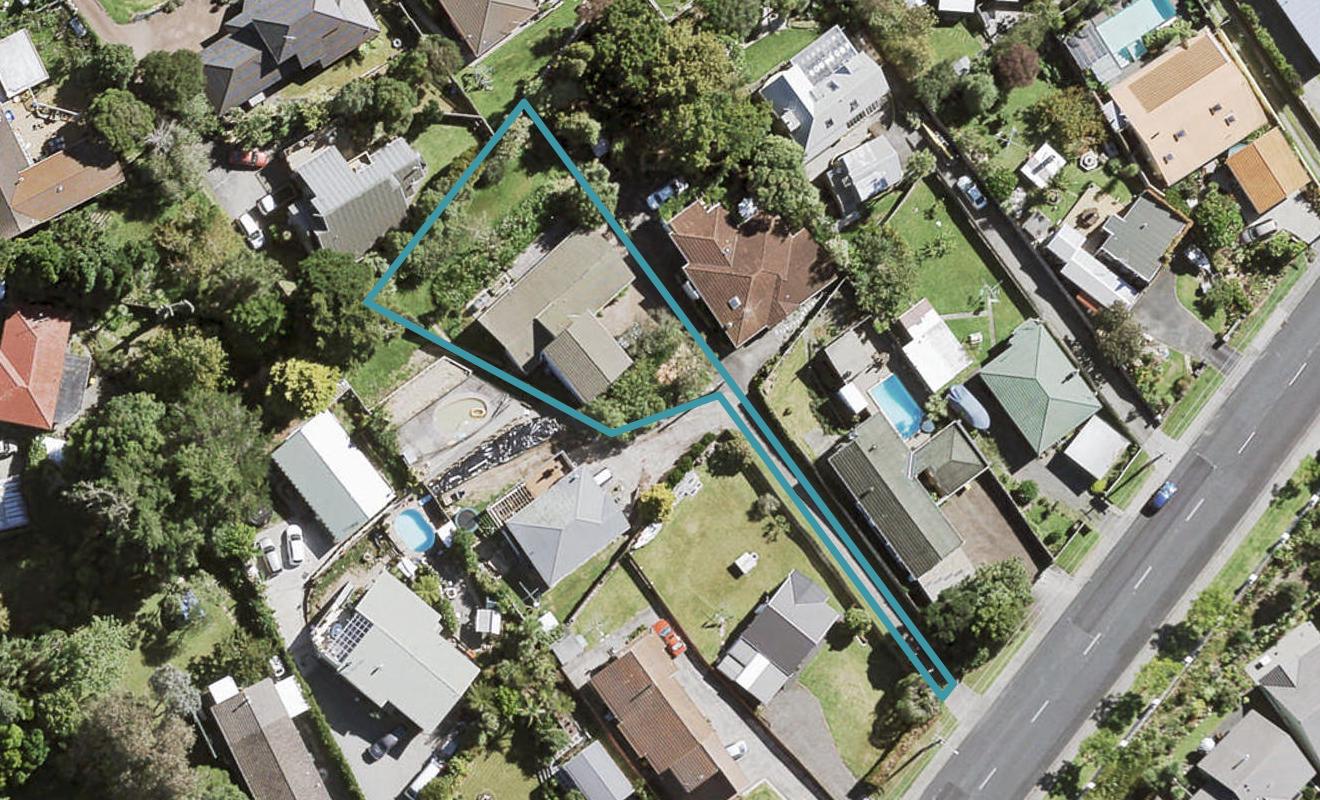 49 Avonleigh Road, Green Bay, Auckland - Carousel 1