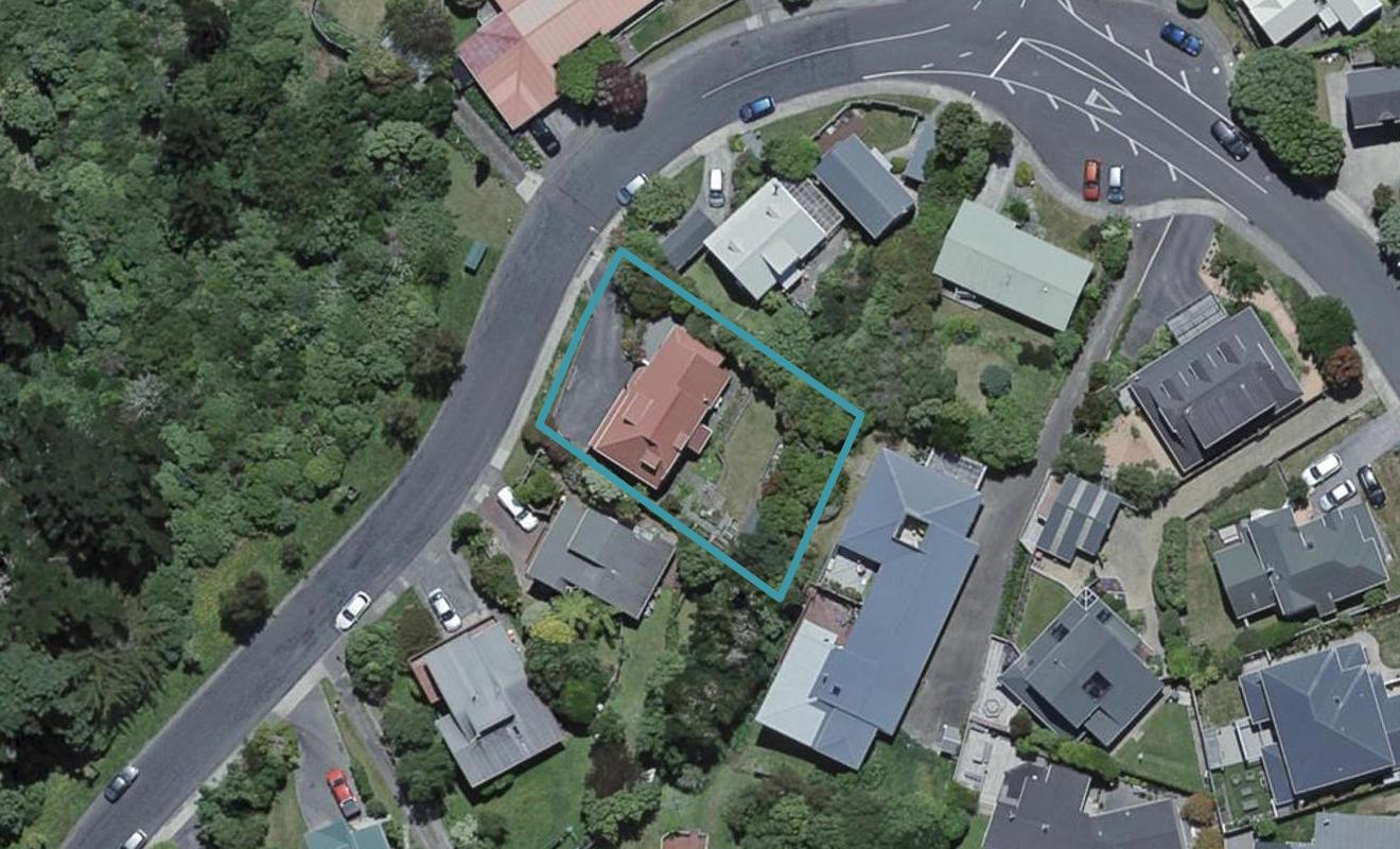 18 Wingfield Place, Churton Park, Wellington - Carousel 1
