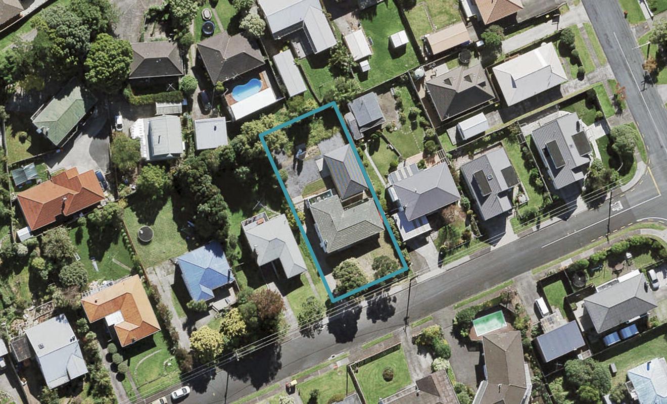 66 Sherwood Avenue, Te Atatu South, Auckland - Carousel 1