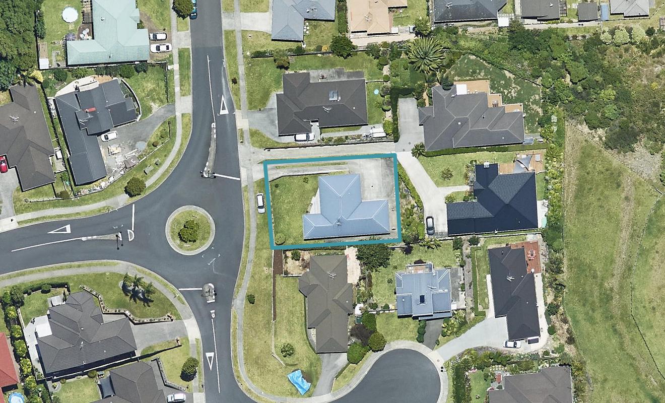 27 Kestrel Avenue, Welcome Bay, Tauranga - Carousel 1