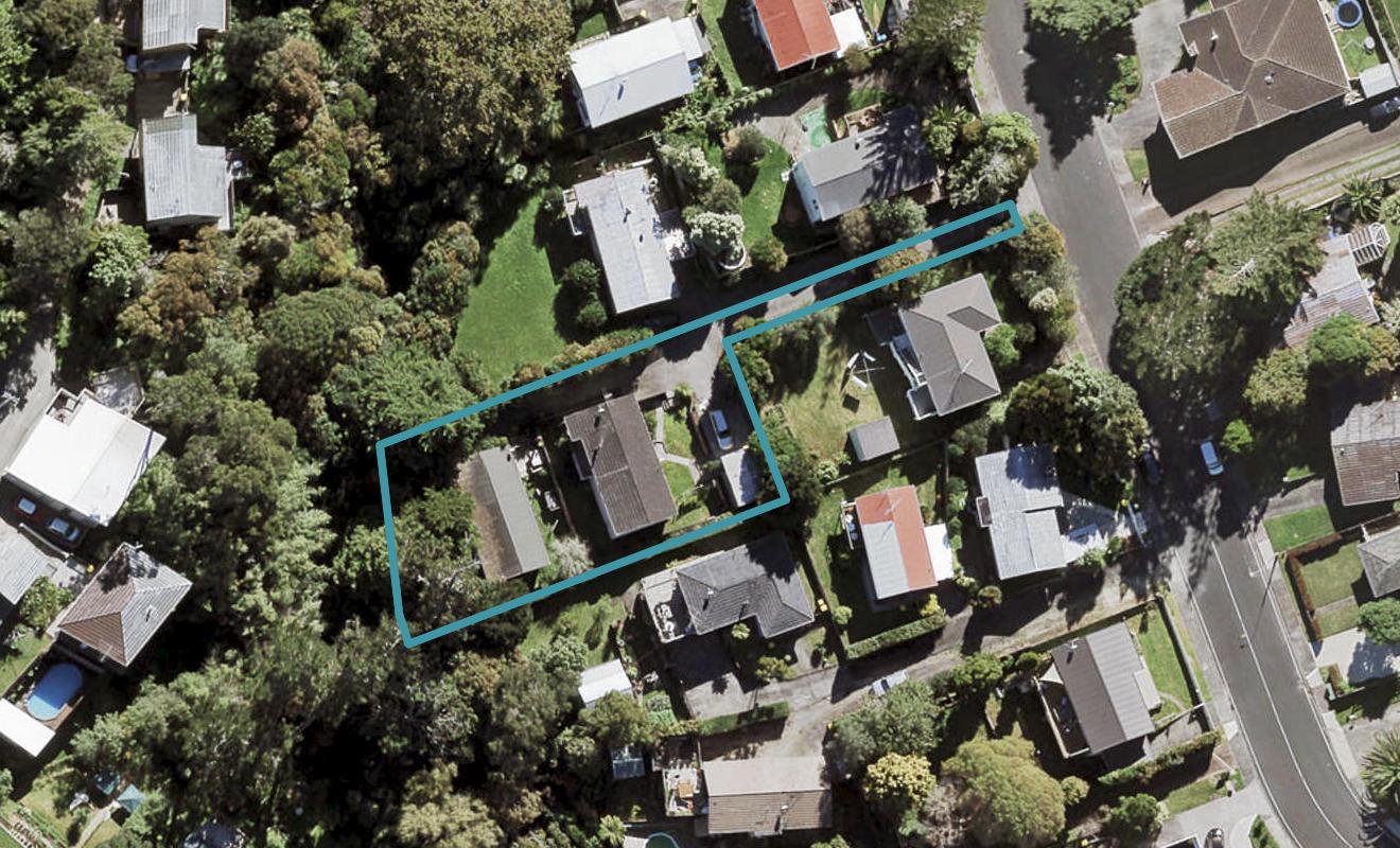 2/11 Hellyers Street, Birkdale, Auckland - Carousel 1