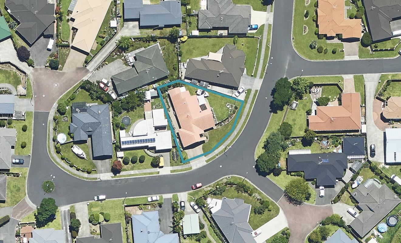 10 Ranfurly Terrace, Pyes Pa, Tauranga - Carousel 1