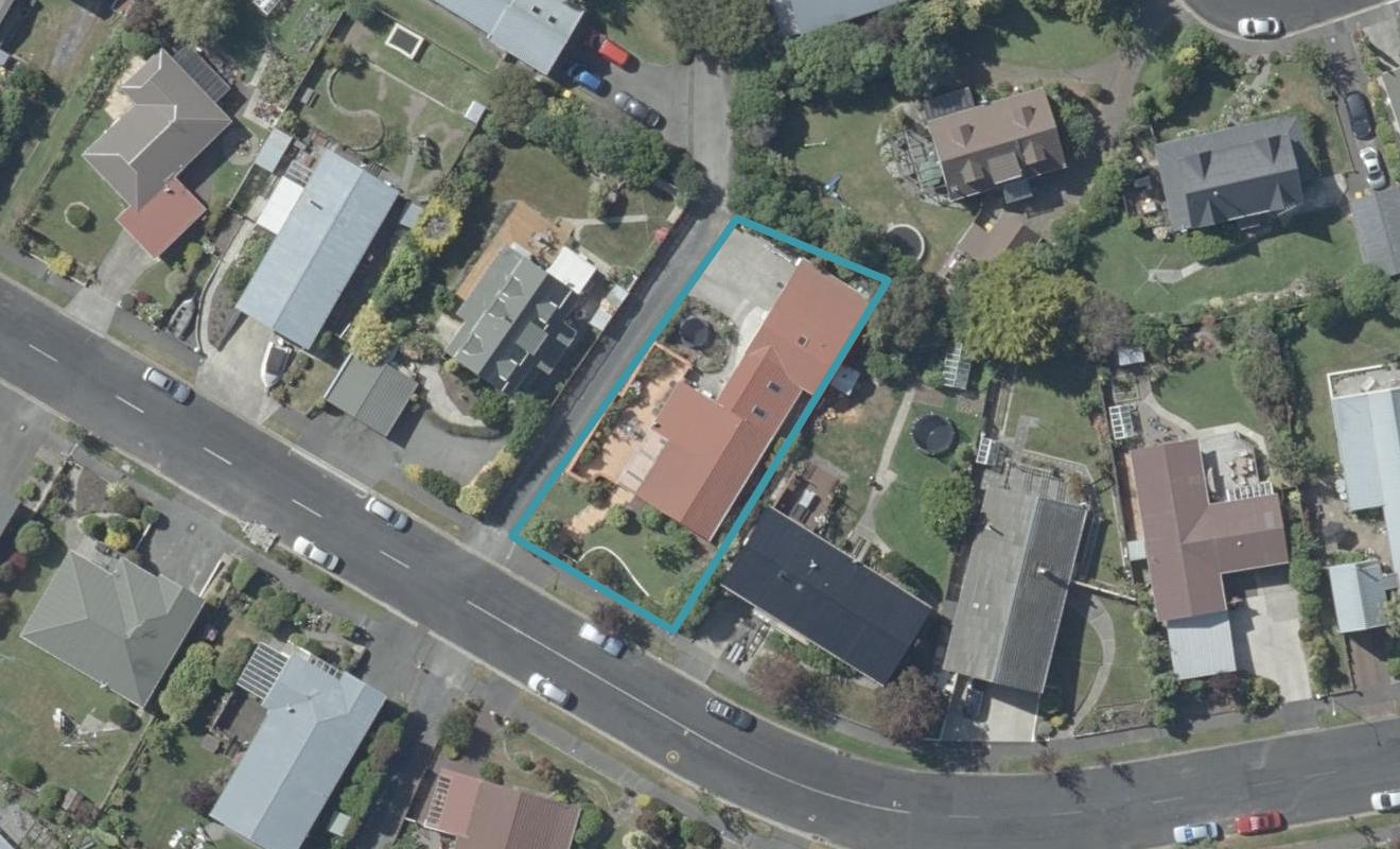 11 Estuary Crescent, Fairfield, Dunedin - Carousel 1