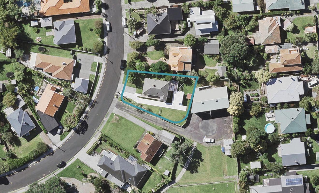 9 Achilles Crescent, Narrow Neck, Auckland - Carousel 1