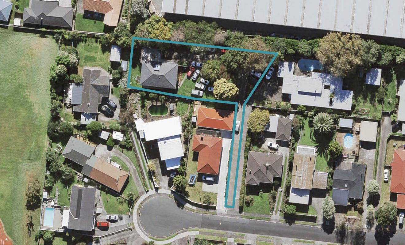 18 Poinsettia Place, Henderson, Auckland - Carousel 1