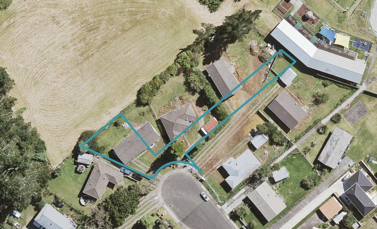 2 Frieda Henare Lane, Henderson, Auckland - Carousel 1