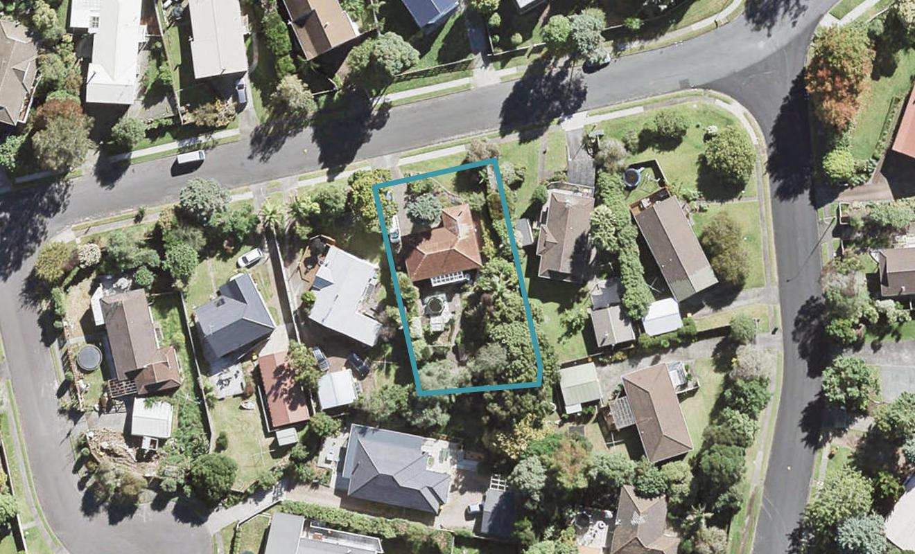 24 Topliss Drive, Northcross, Auckland - Carousel 1