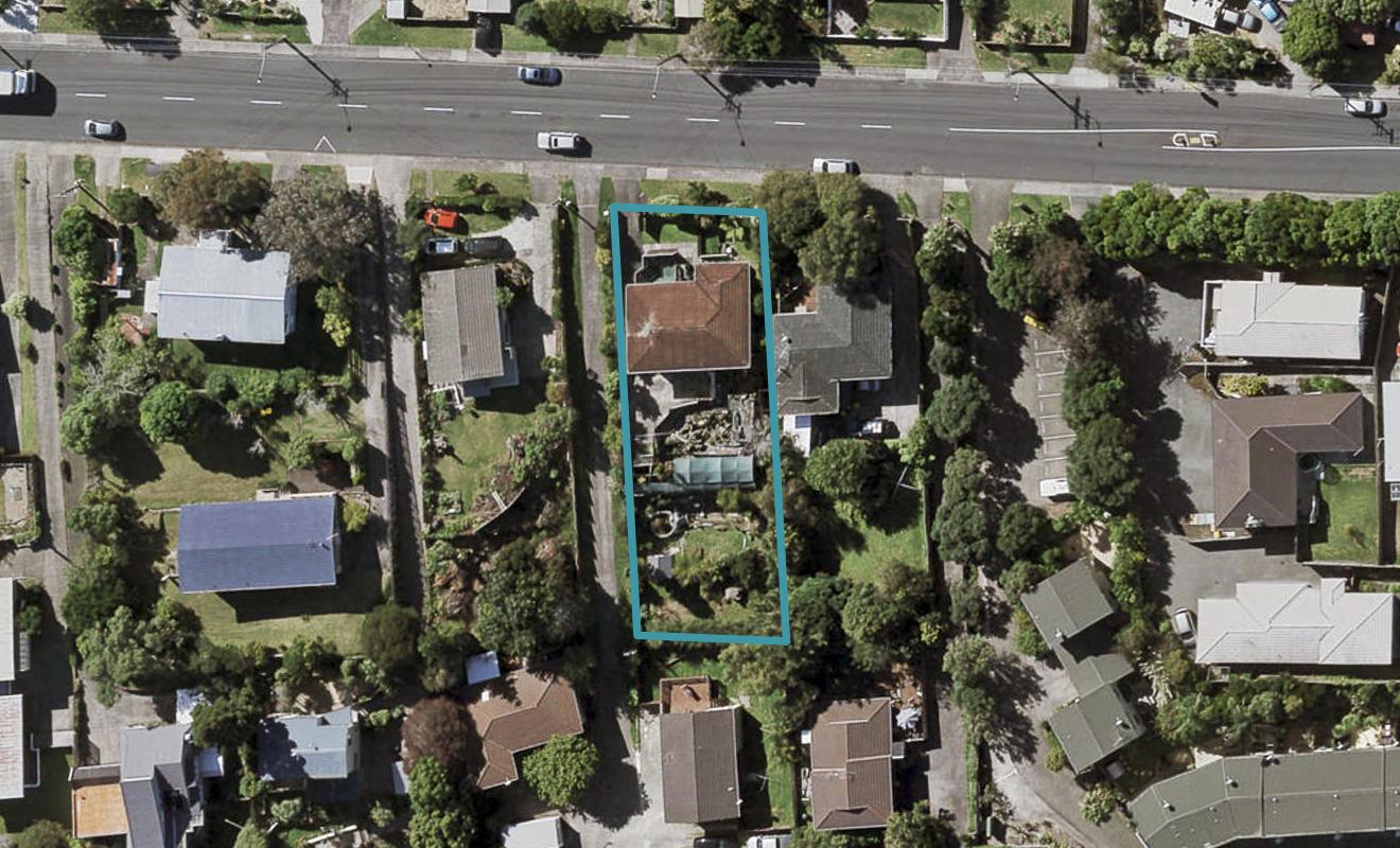 61 Target Road, Totara Vale, Auckland - Carousel 1