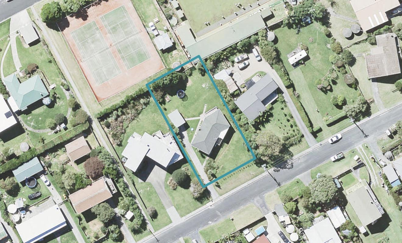 8 Sea View Road, Warkworth - Carousel 1