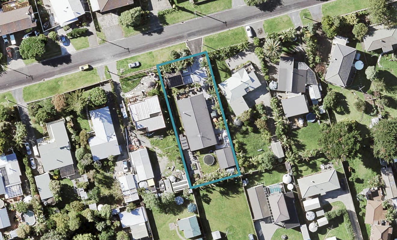 21 First View Avenue, Beachlands, Auckland - Carousel 1