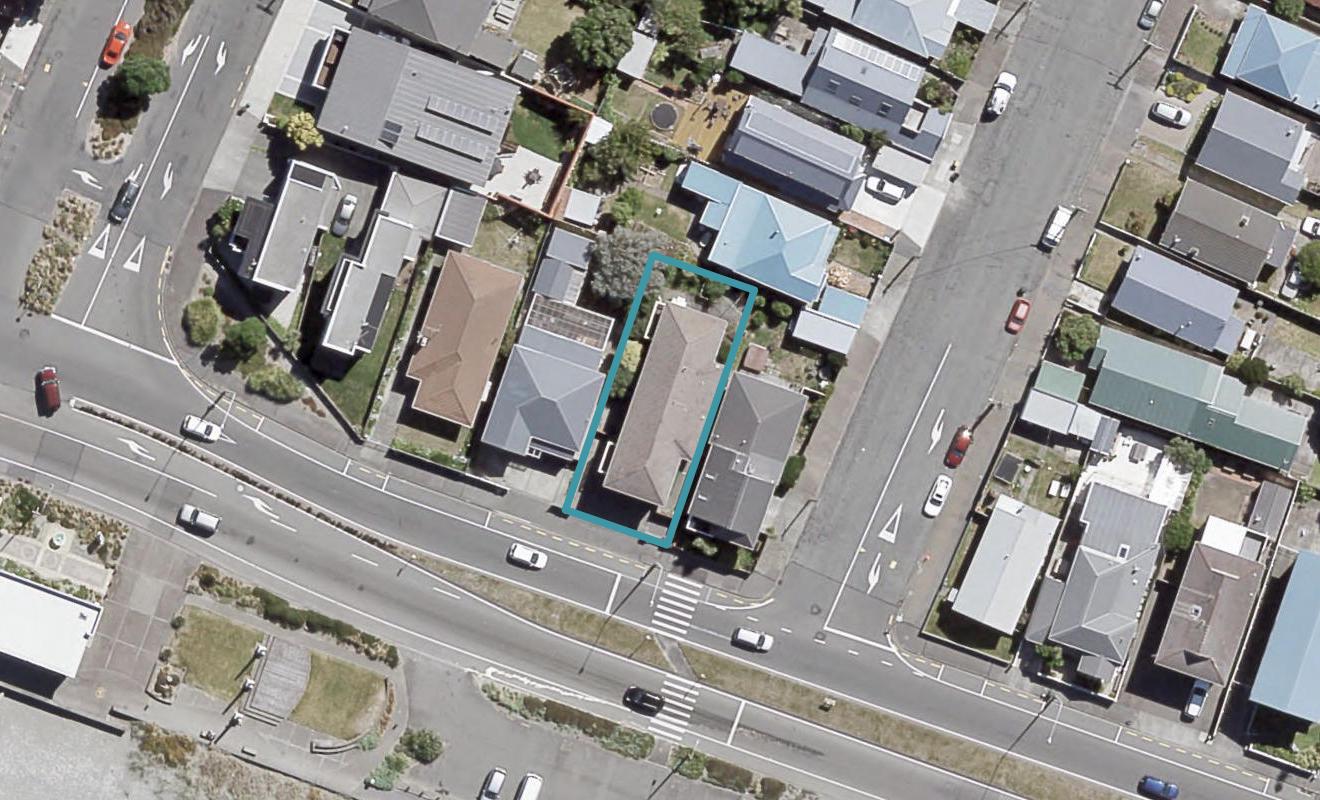 175 The Esplanade, Petone, Lower Hutt - Carousel 1