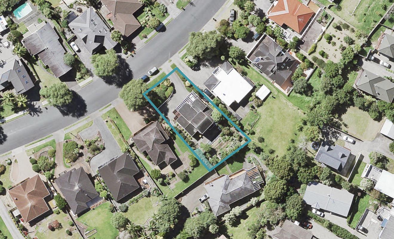 18 Bayside Drive, Browns Bay, Auckland - Carousel 1
