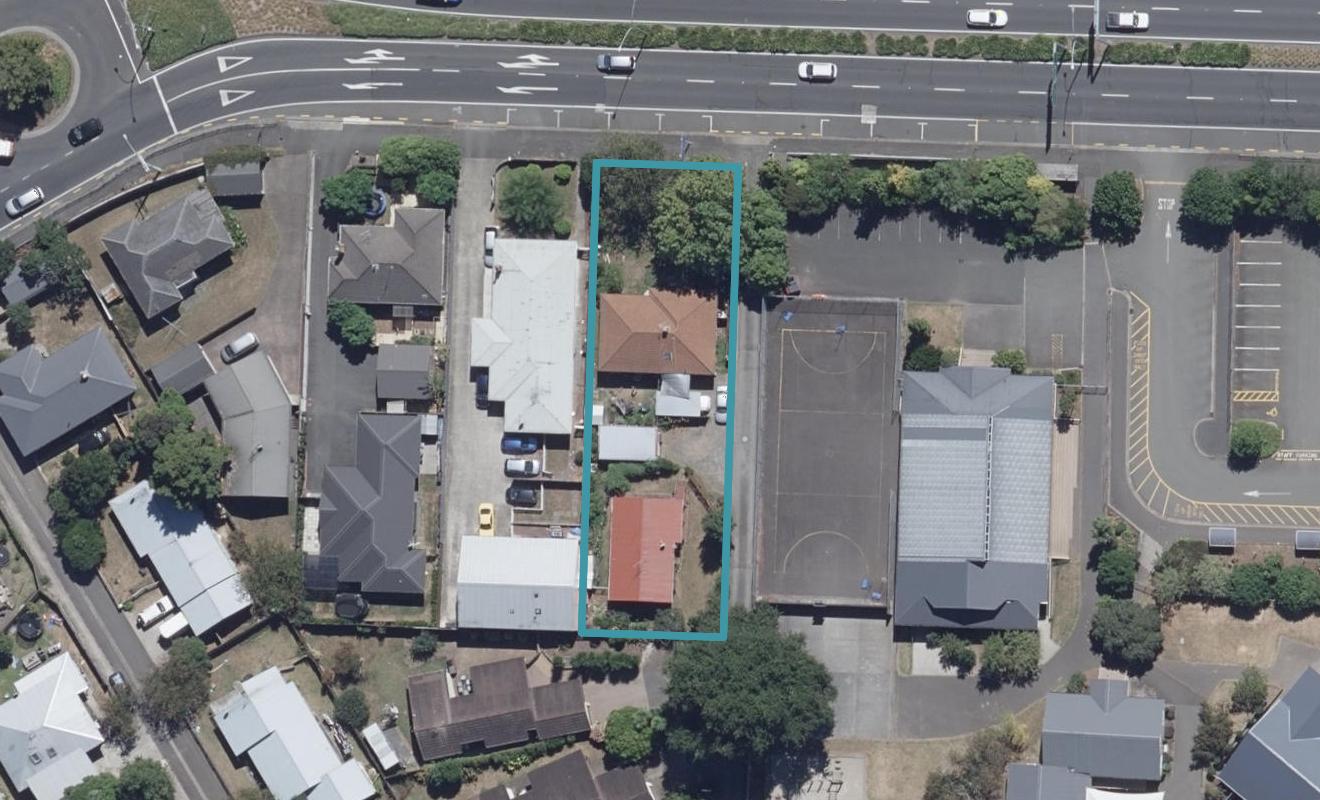 216B Cambridge Road, Hillcrest, Hamilton - Carousel 1