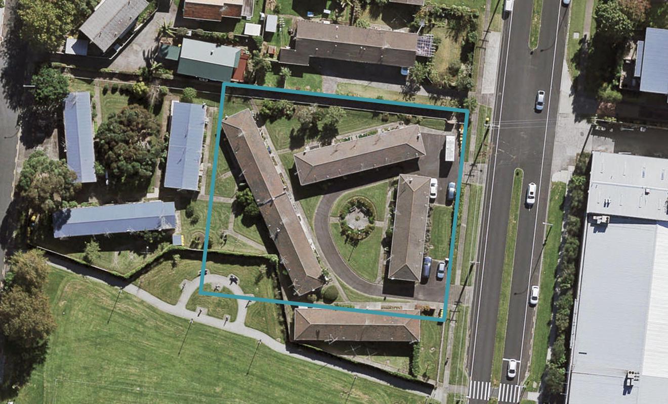140 Lake Road, Northcote, Auckland - Carousel 1