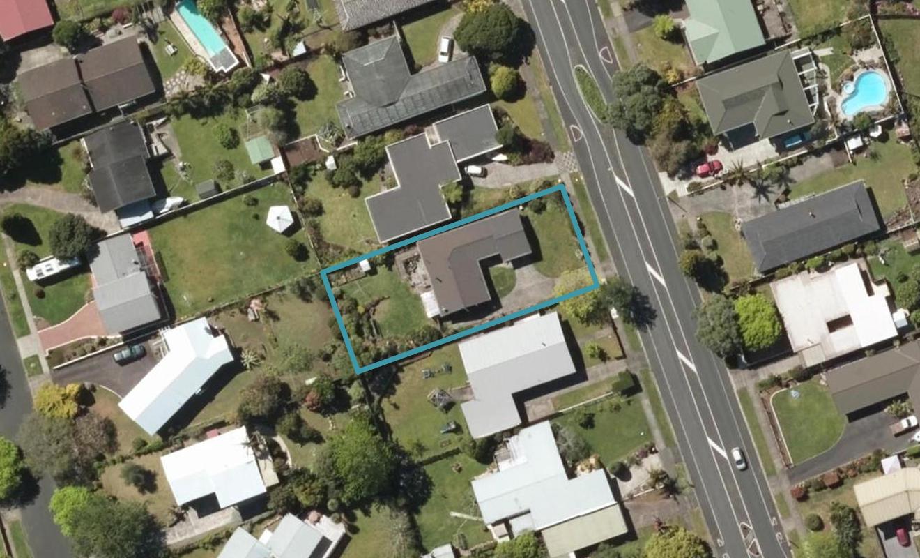 13 Fairway Drive, Kamo, Whangarei - Carousel 1