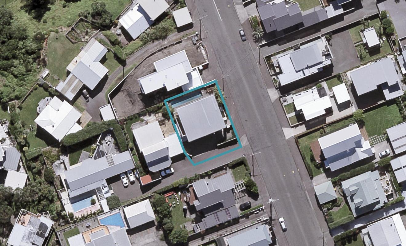 6 Beach Street, Fitzroy, New Plymouth - Carousel 1
