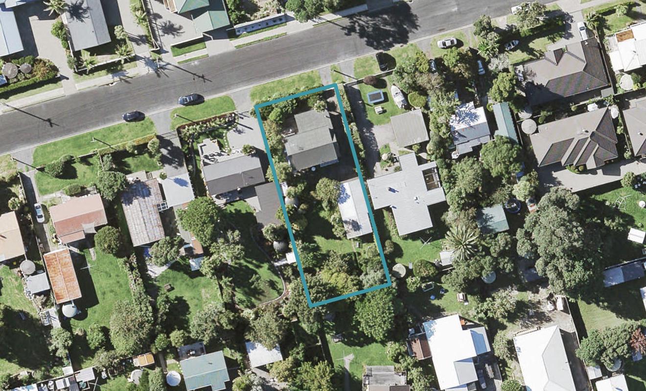 49 First View Avenue, Beachlands, Auckland - Carousel 1
