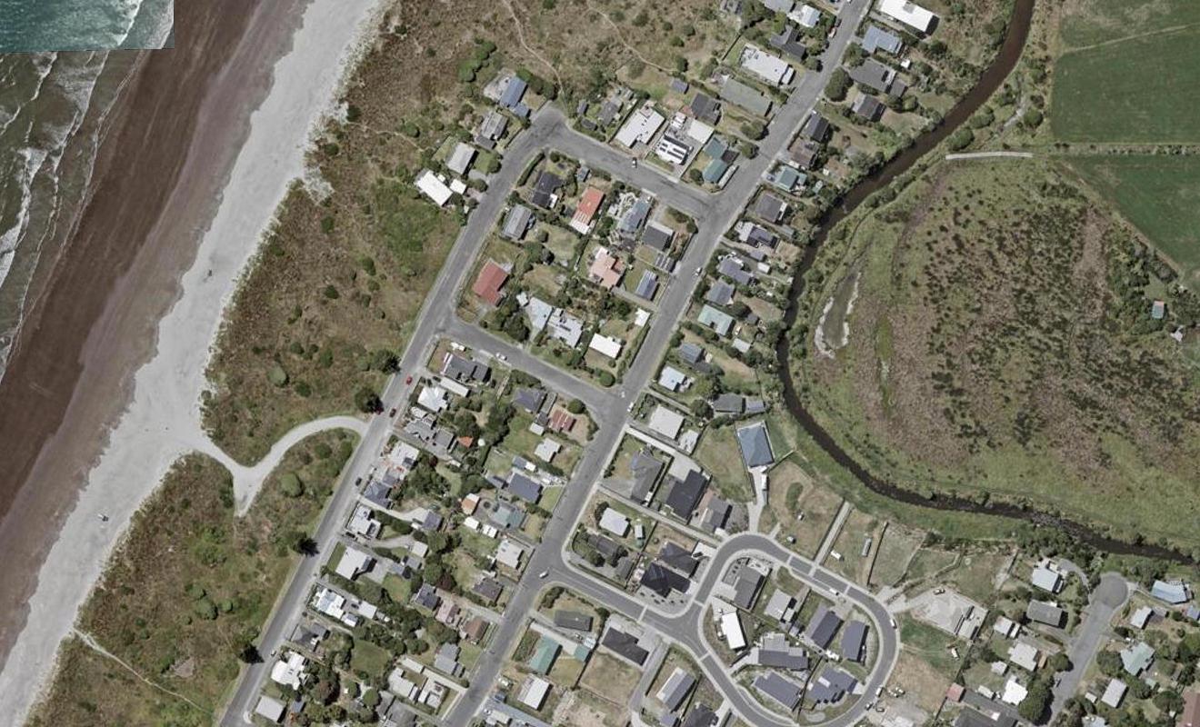 7 Kowhai Street, Otaki Beach, Otaki - Carousel 1