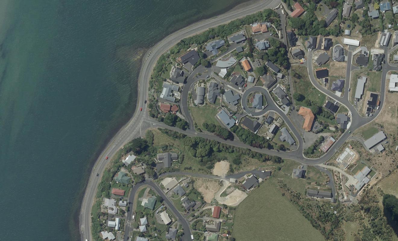 26 Mission Cove, Company Bay, Dunedin - Carousel 1