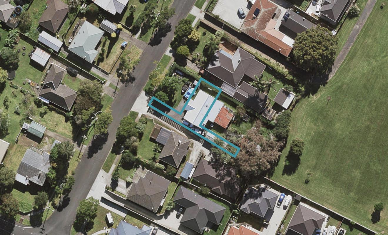 8B Calvert Avenue, Mangere East, Auckland - Carousel 1